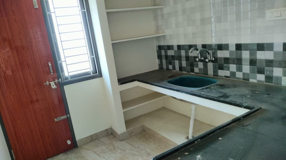 New Ready-to-Occupy 2BHK Flats in Venkatesh Nagar, saligramam Chennai - Image 8