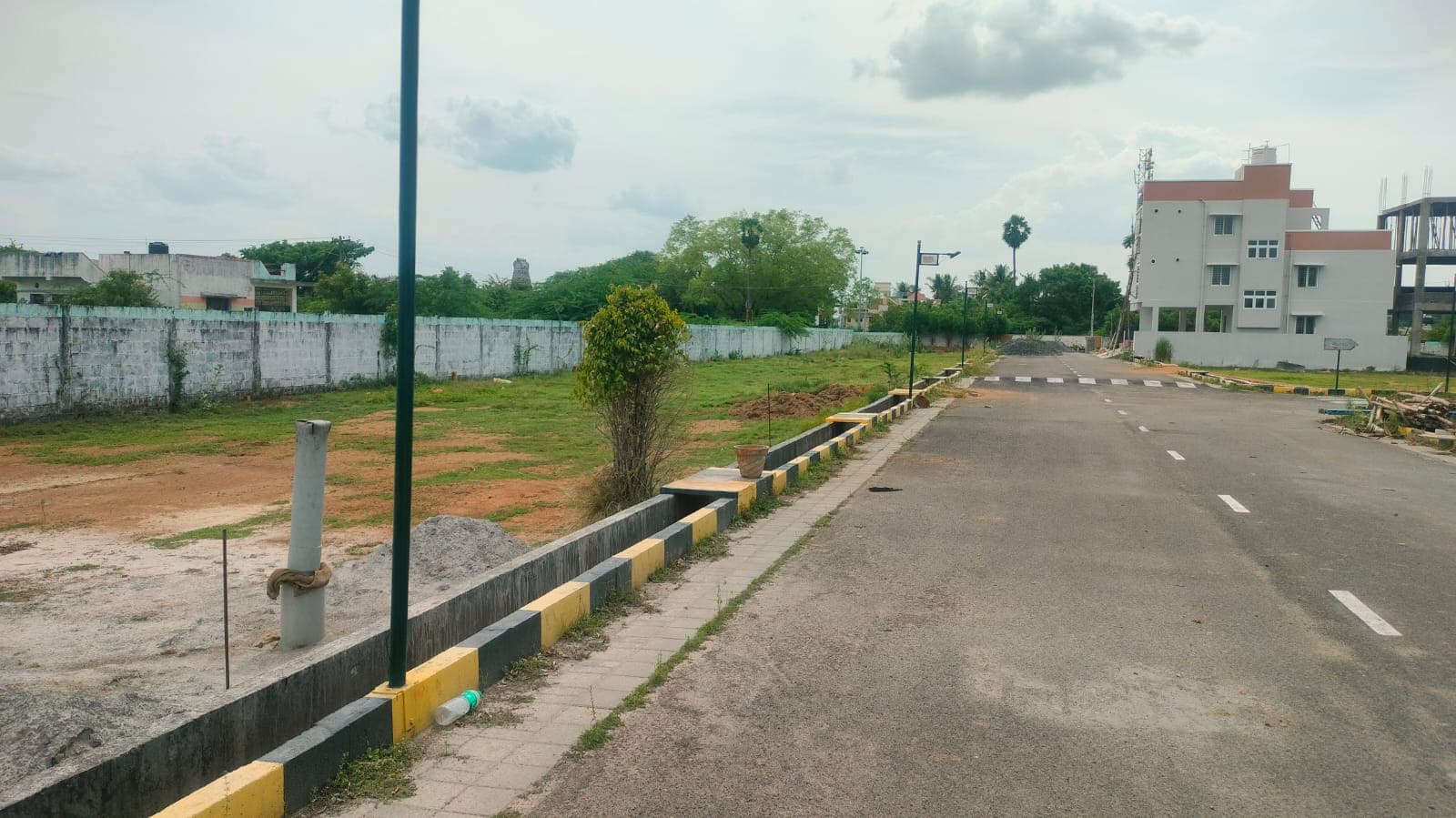 RESIDENTIAL PLOTS AT MAHINDRA WORLD CITY - Image 3