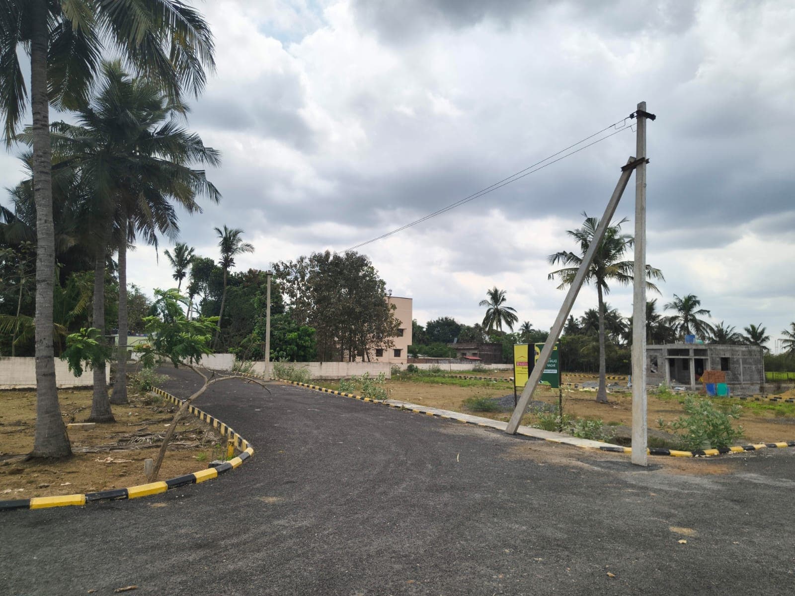 Villa plots at Mahindra Worl City - Image 4